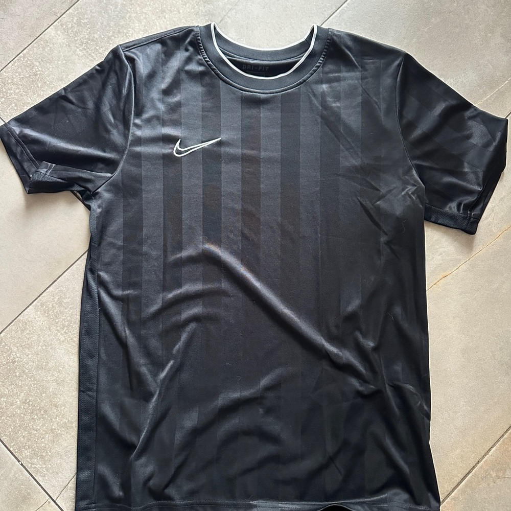 Nike Men's Black Striped Jersey large